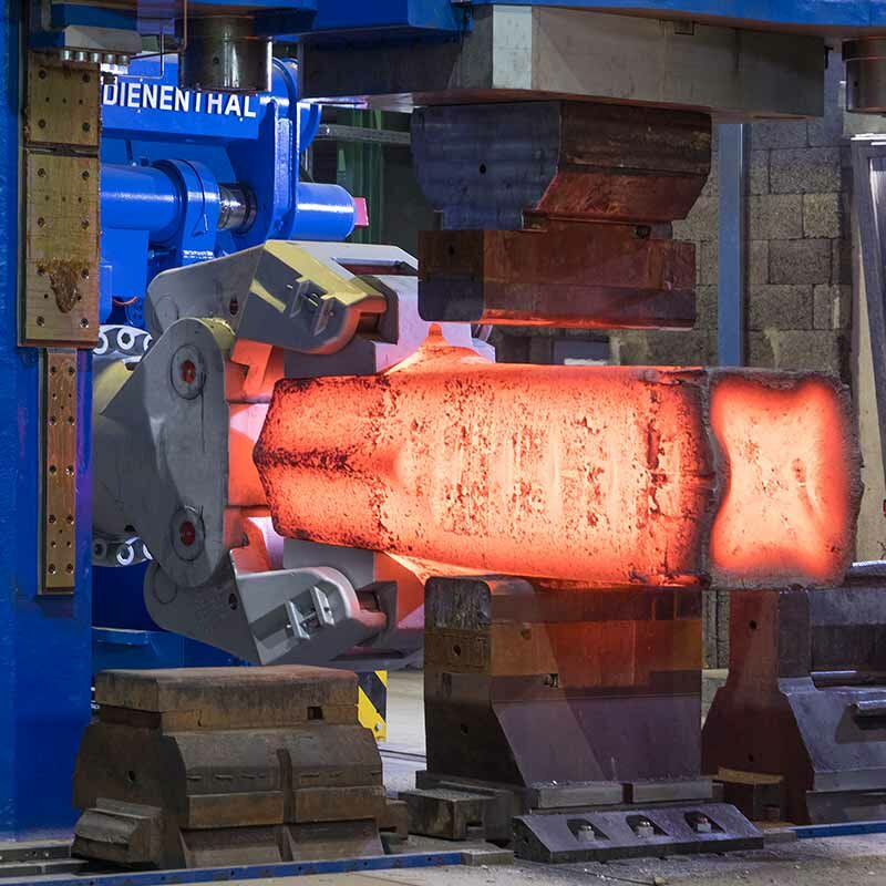 DANGO & DIENENTHAL rail-bound forging manipulator Tongs