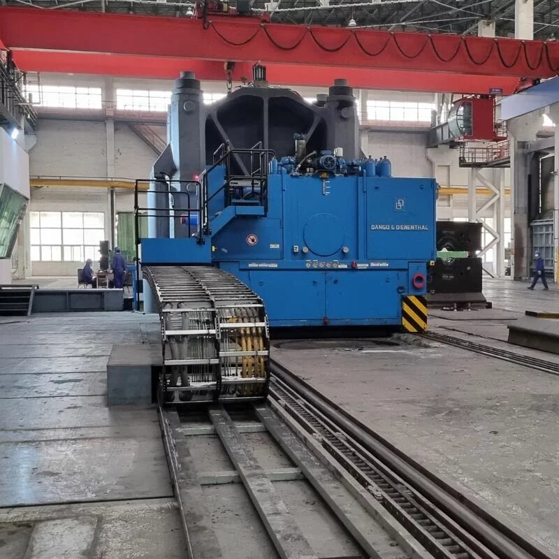 DANGO & DIENENTHAL rail-bound forging manipulator