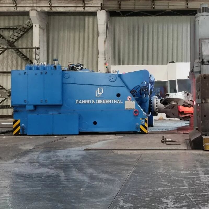DANGO & DIENENTHAL rail-bound forging manipulator